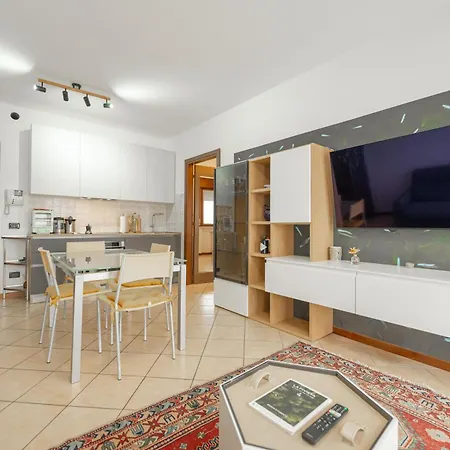 Andrei Flat - Free Parking & Verona Apartment