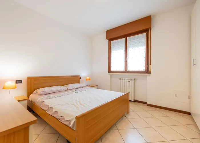 Apartment Andrei Flat - Free Parking & Wi-fi